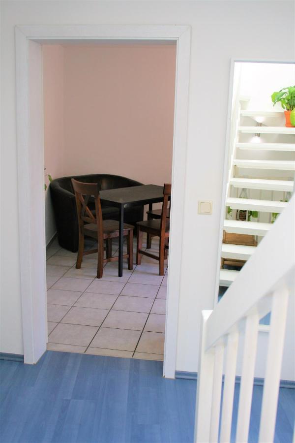 Zentrale Ferienwohnung Anker Im Sonnenblumenhaus Фленсбург Экстерьер фото